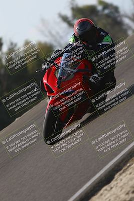 media/Nov-02-2025-Lets Ride (Sun) [[f7a3caa734]]/B Group/1120am (Turn 2 Inside)/